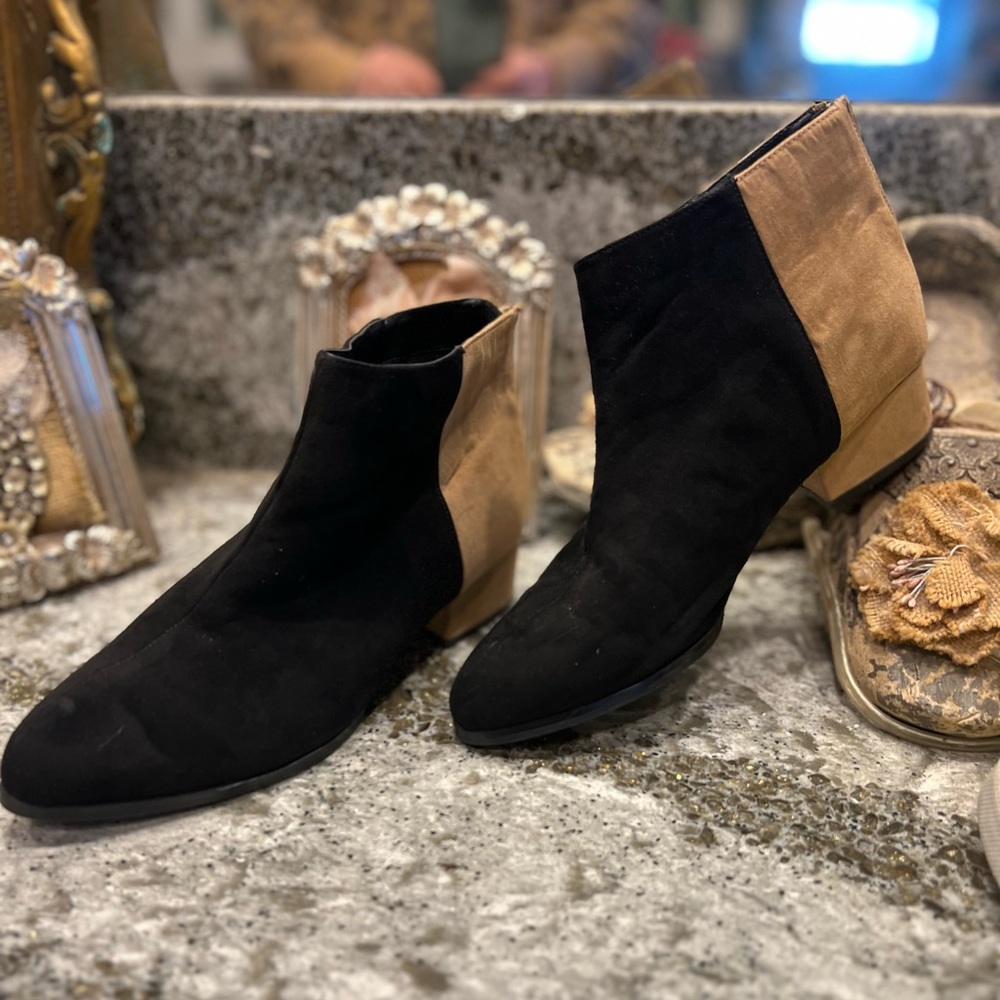 Black and tan block ankle booties forever 21